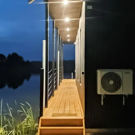 Bådhotel 2 Bedroom Gorgeous Ship In Kruklanki