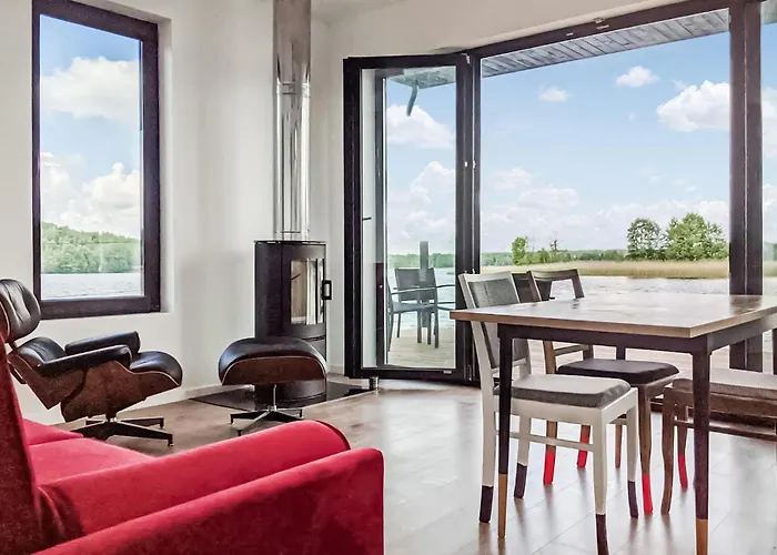 2 Bedroom Gorgeous Ship In 4*